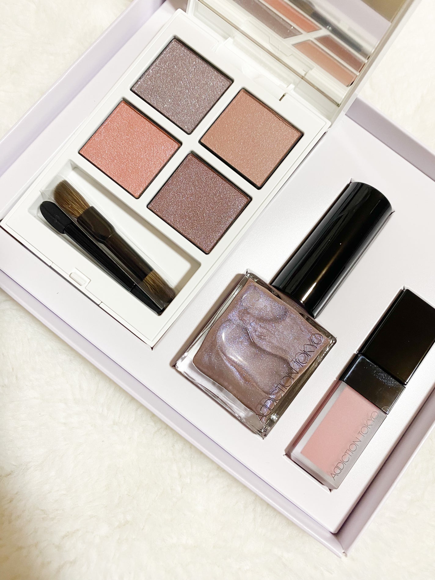 ホリデー アディクション サイレント ウィッシュⅡ /ADDICTION/メイクアップキットを使ったクチコミ(2枚目)