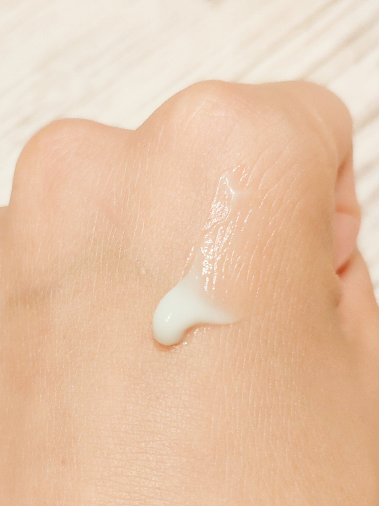 キモノ ユイ パフュームド ハンドクリーム /DECORTÉ/ハンドクリームを使ったクチコミ（3枚目）