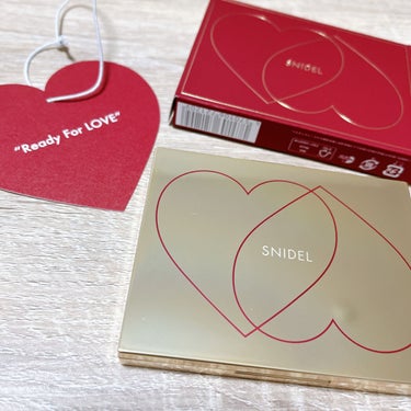 
SNIDEL BEAUTY アイデザイナーEX05 Ready For LOVE〈限定色〉




これはもうパケ買いですよ、、、、


し、まじ捨て色ない
右上の薄いピンクに惚れたのだけど、
実際に