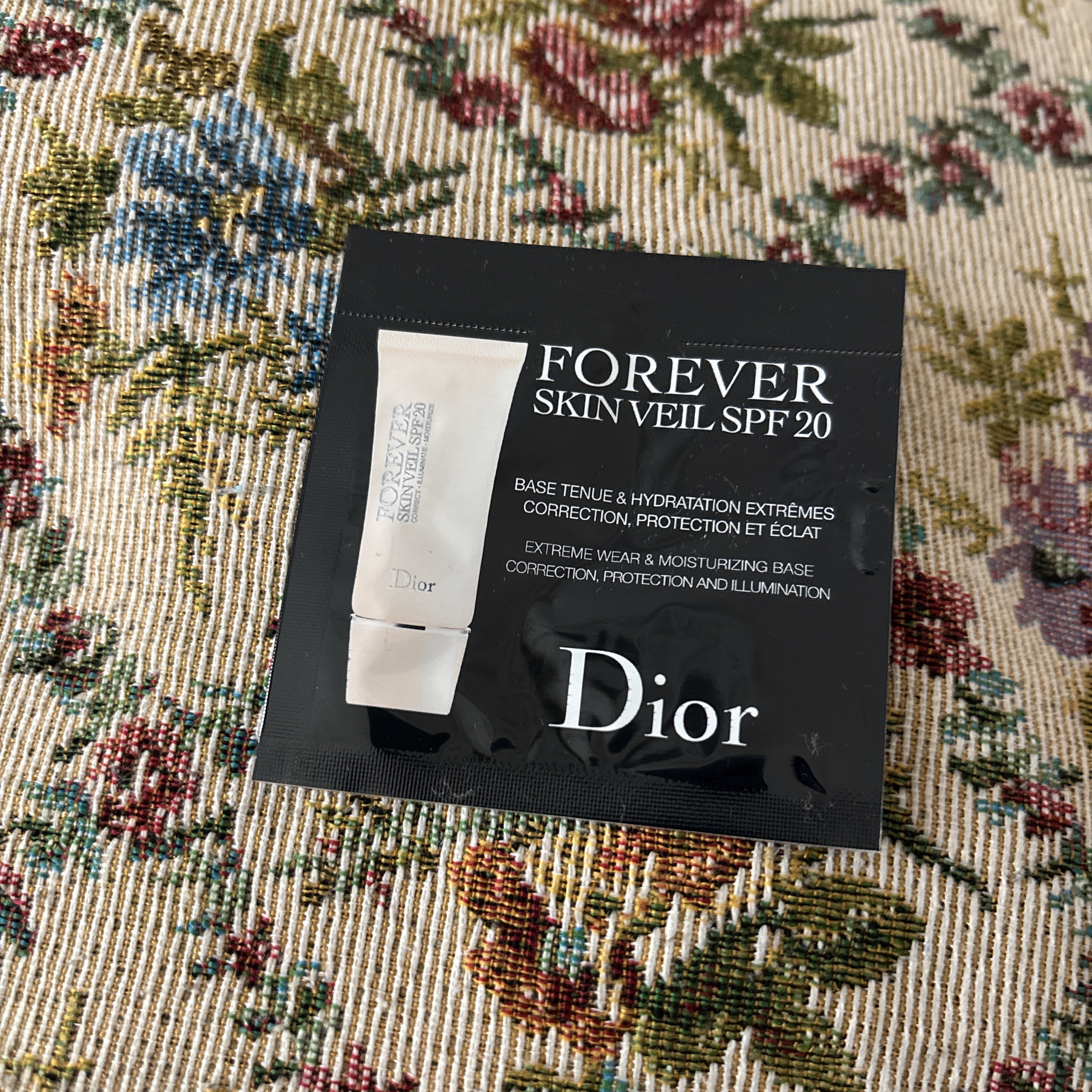 旧】ディオールスキン フォーエヴァー スキン ヴェール 001 / Dior