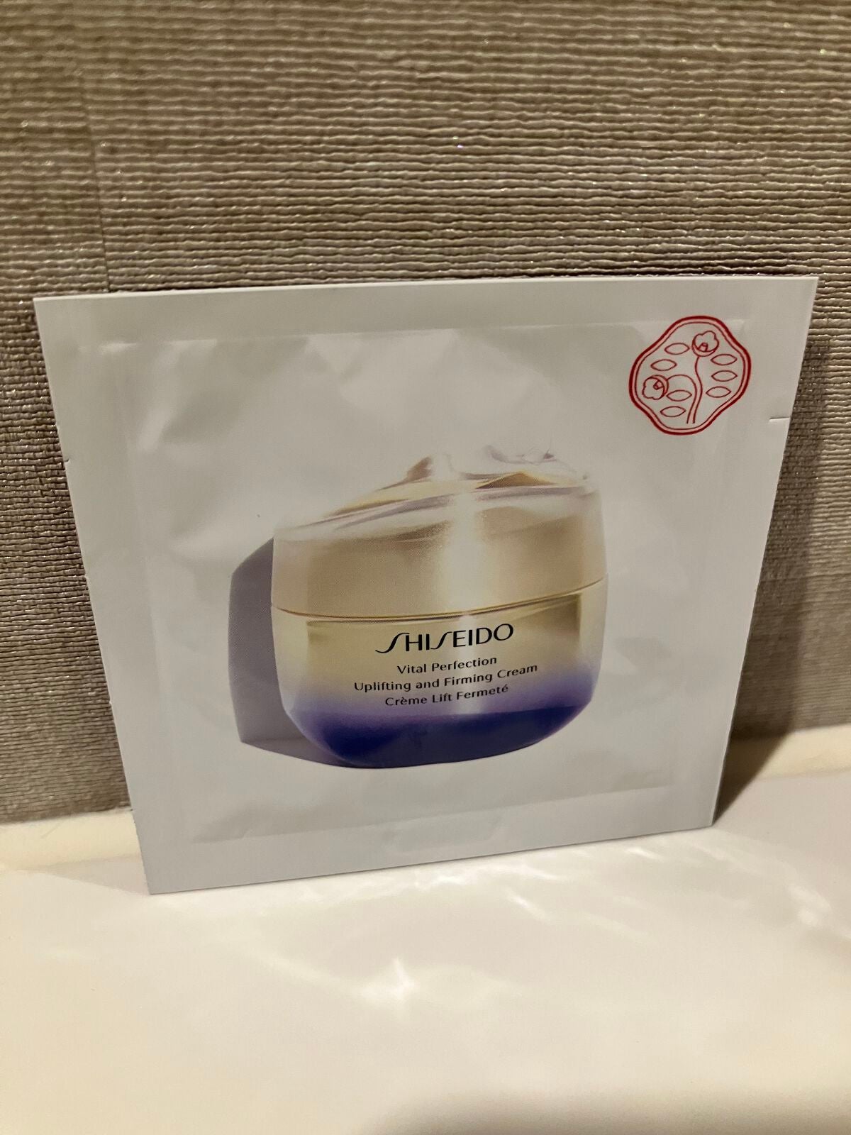 アイゾーンクリーム/B.A/アイケア・アイクリームを使ったクチコミ(1枚目)