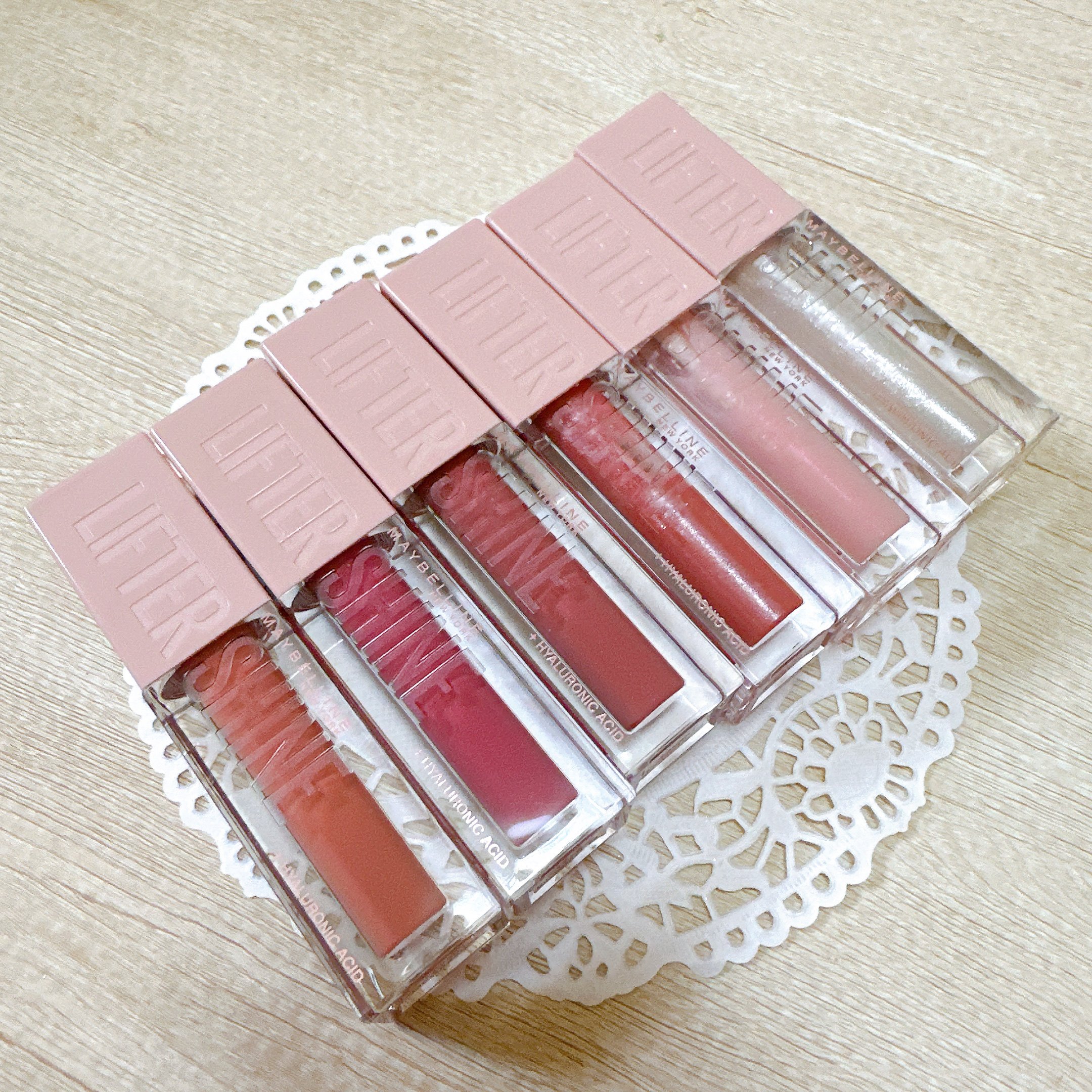 リフターシャイン 007 アーリーサンセット/MAYBELLINE NEW YORK/リップグロスを使ったクチコミ（2枚目）