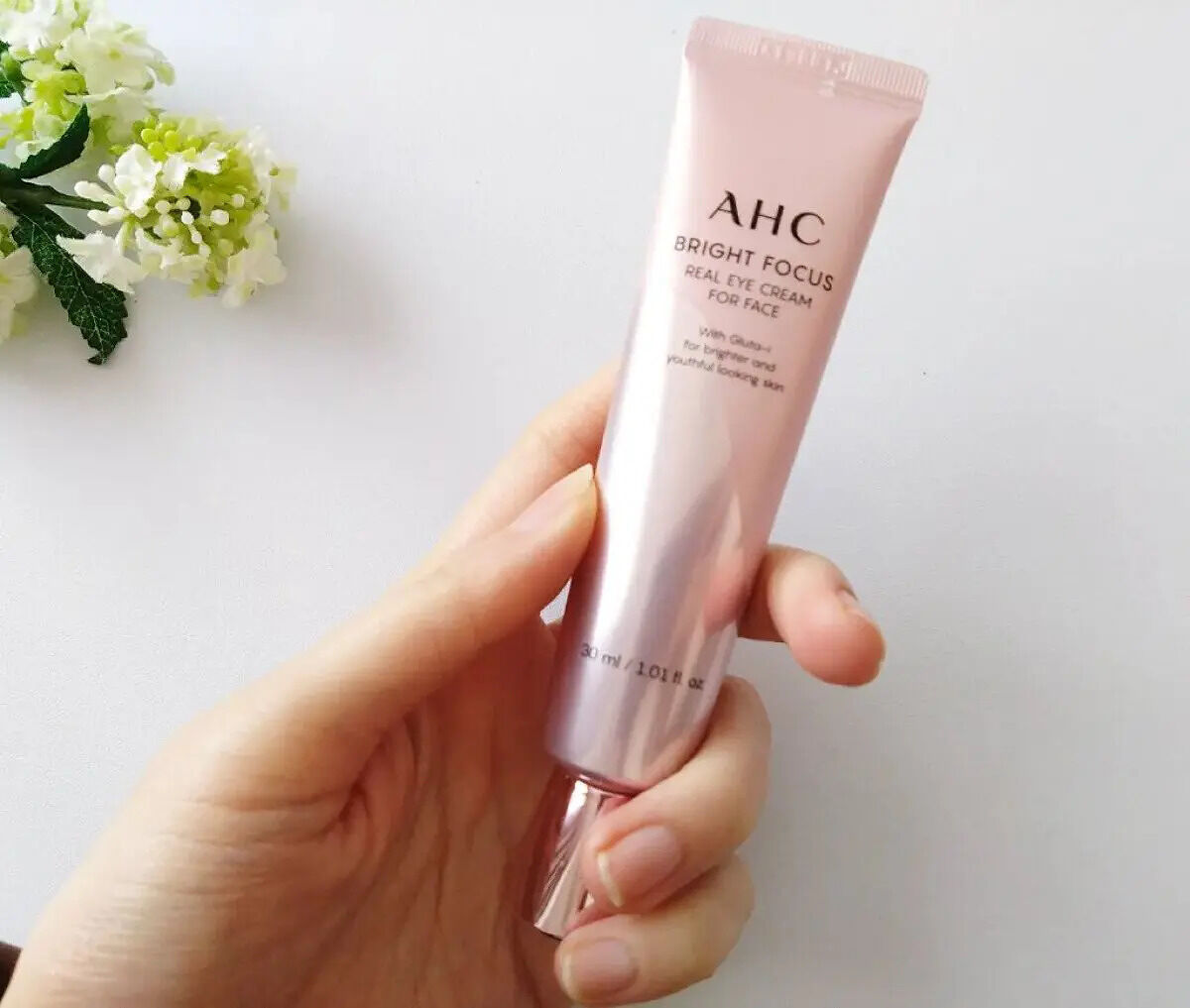 30代の方におすすめのアイクリーム12選！乾燥や小じわが気になる方に【プチプラからデパコスまで】のサムネイル