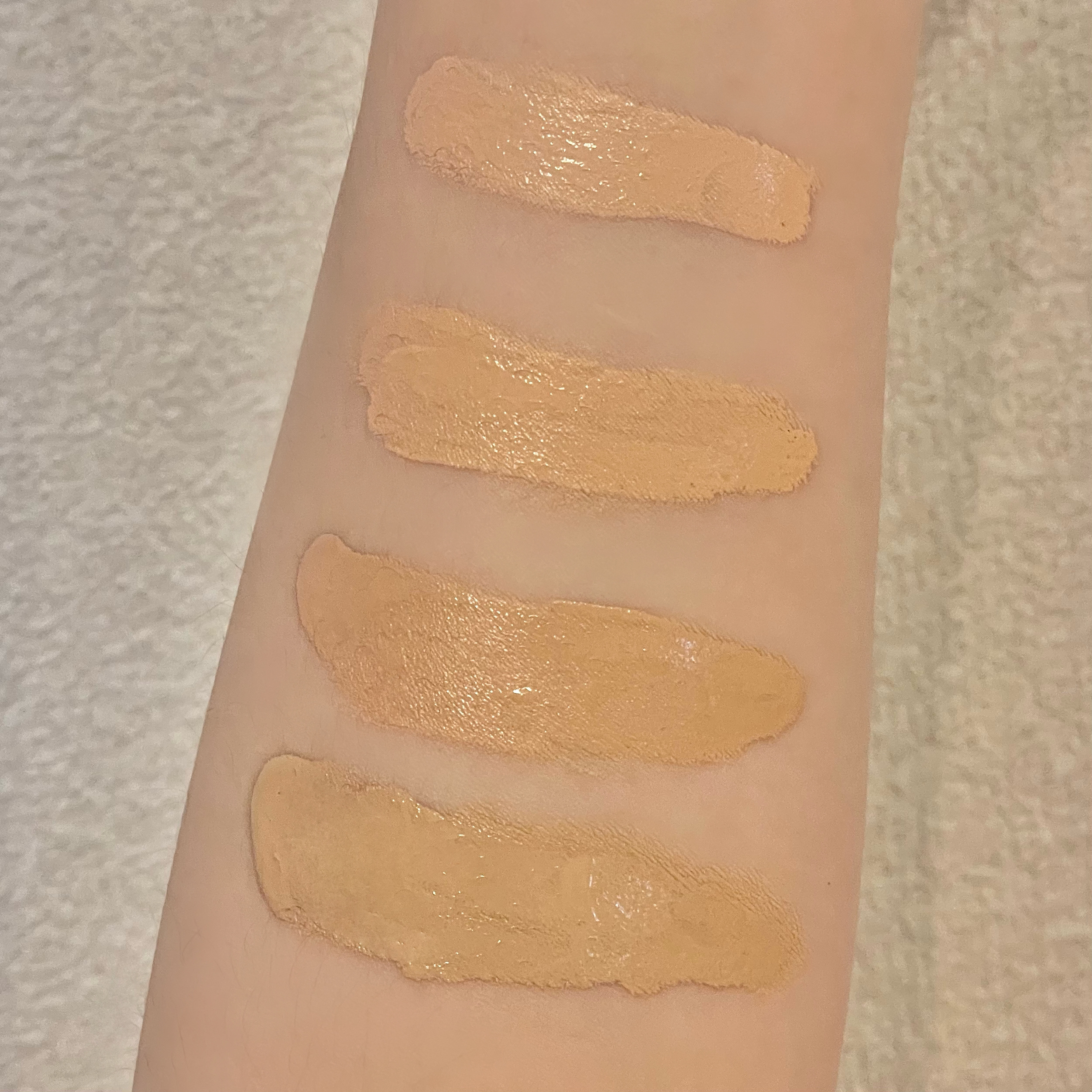 フィットミー リキッドファンデーション R/MAYBELLINE NEW YORK/リキッドファンデーションを使ったクチコミ（2枚目）