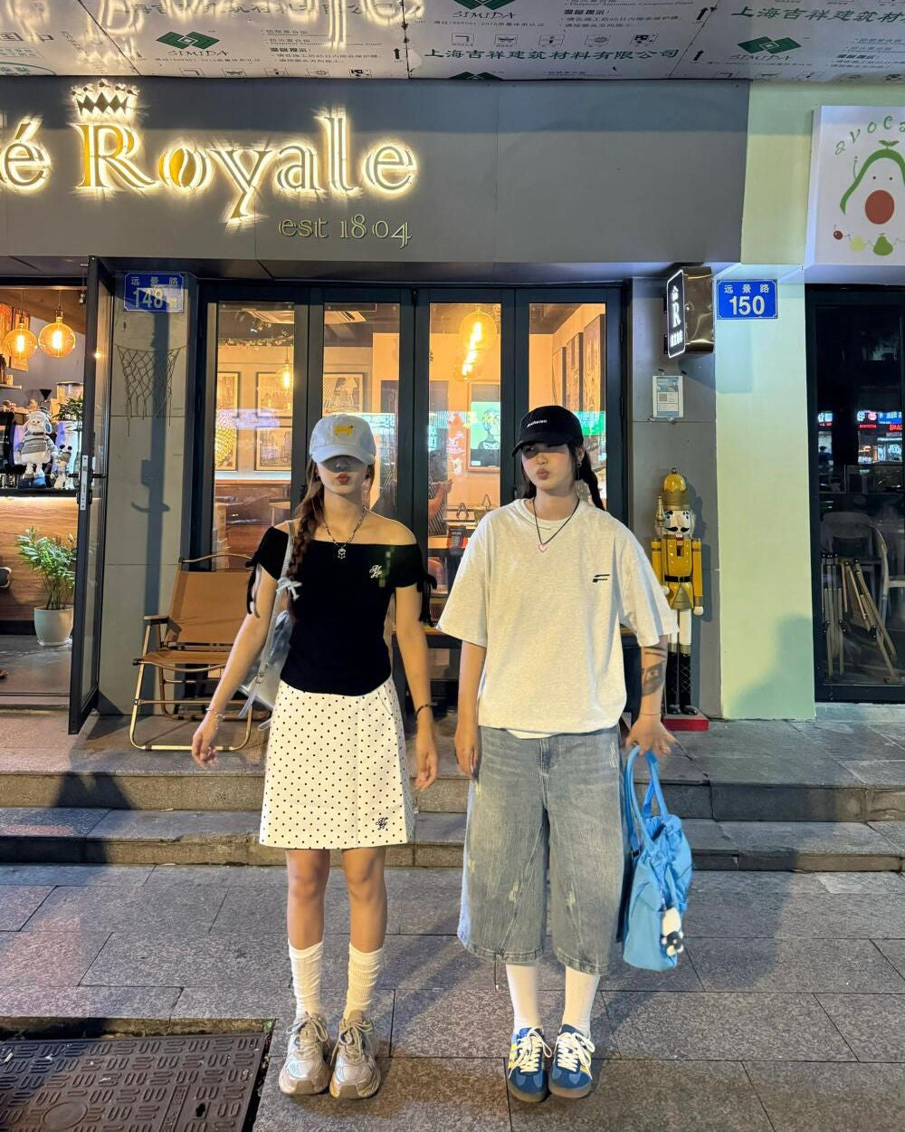 ひとみ on LIPS 「このグループ写真、とても気に入ってるよ#コーデ#韓国コーデ#韓..」(5枚目)