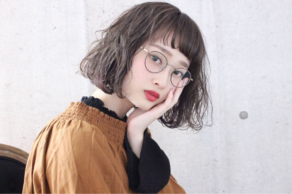 メガネ女子メイクのやり方解説!度入りメガネさんにもおすすめのサムネイル