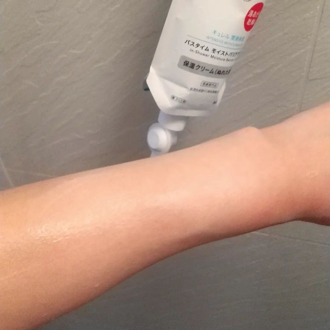 バスタイム モイストバリアクリーム/キュレル/ボディクリームを使ったクチコミ(4枚目)