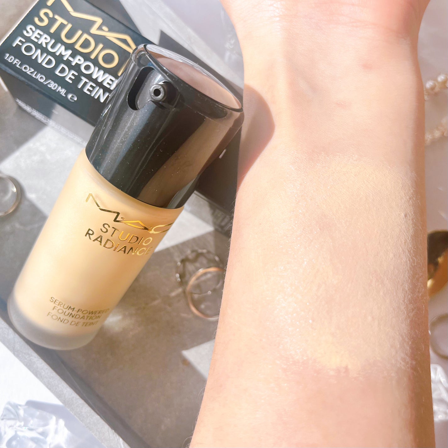 スタジオ ラディアンス セラム ファンデーション/M・A・C/リキッドファンデーションを使ったクチコミ(2枚目)