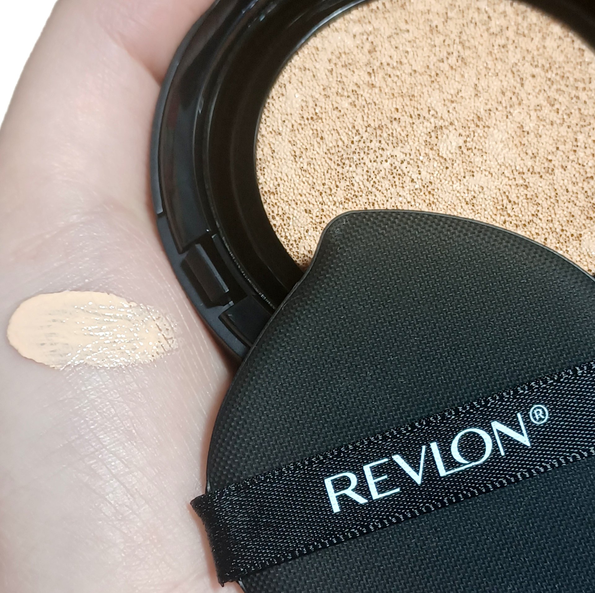 レブロン カラーステイ ロングウェア UV クッション ファンデーション/REVLON/クッションファンデーションを使ったクチコミ（3枚目）