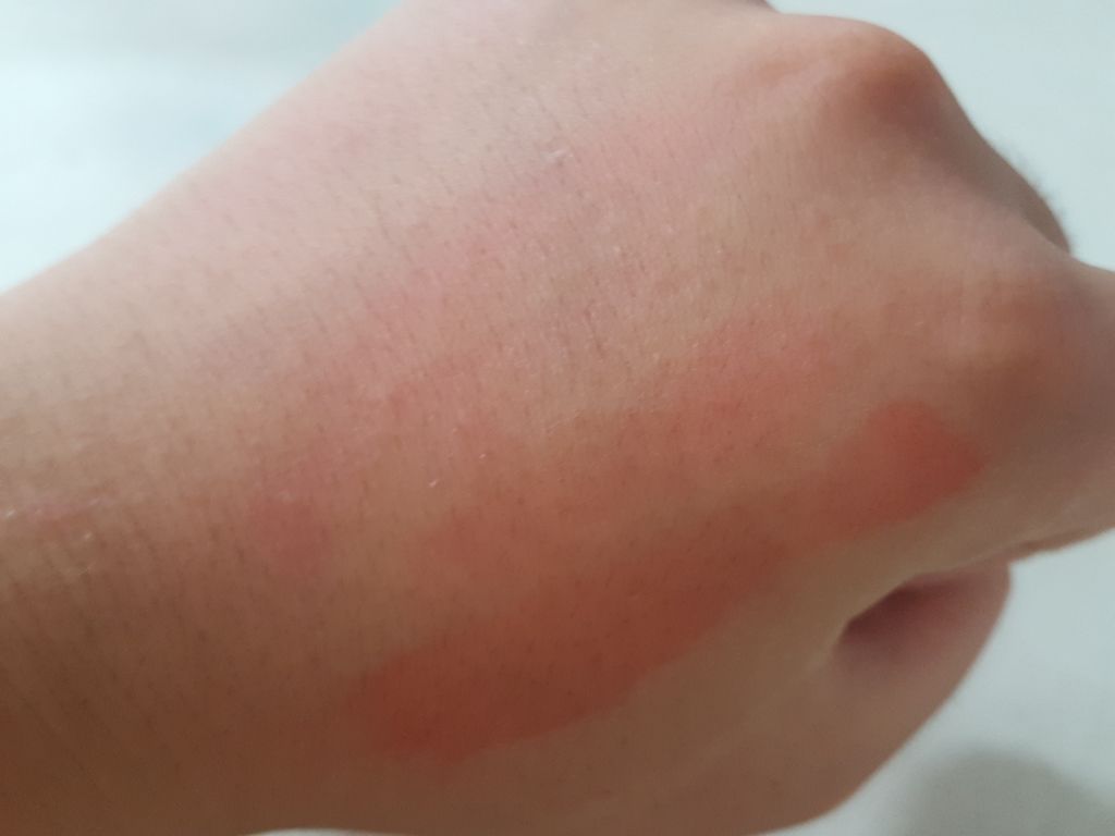 リップ フラッシュ/MAYBELLINE NEW YORK/口紅を使ったクチコミ（3枚目）