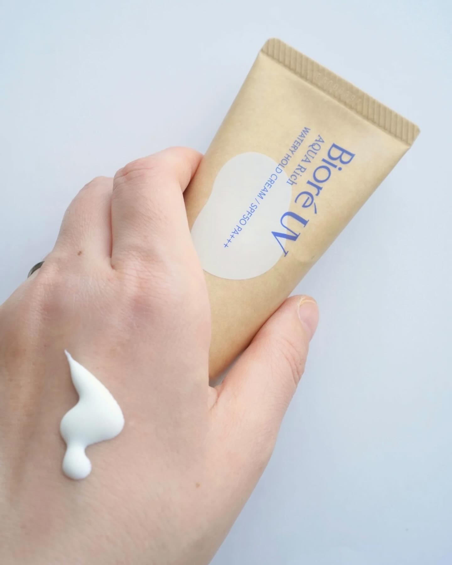 ビオレUV アクアリッチ ウォータリーホールドクリーム（水肌記憶UV）/ビオレ/日焼け止めクリームを使ったクチコミ（3枚目）