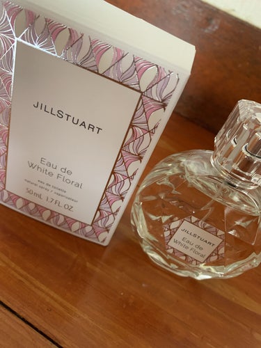 ジルスチュアート オード ホワイトフローラル/JILL STUART/香水(レディース)を使ったクチコミ（2枚目）