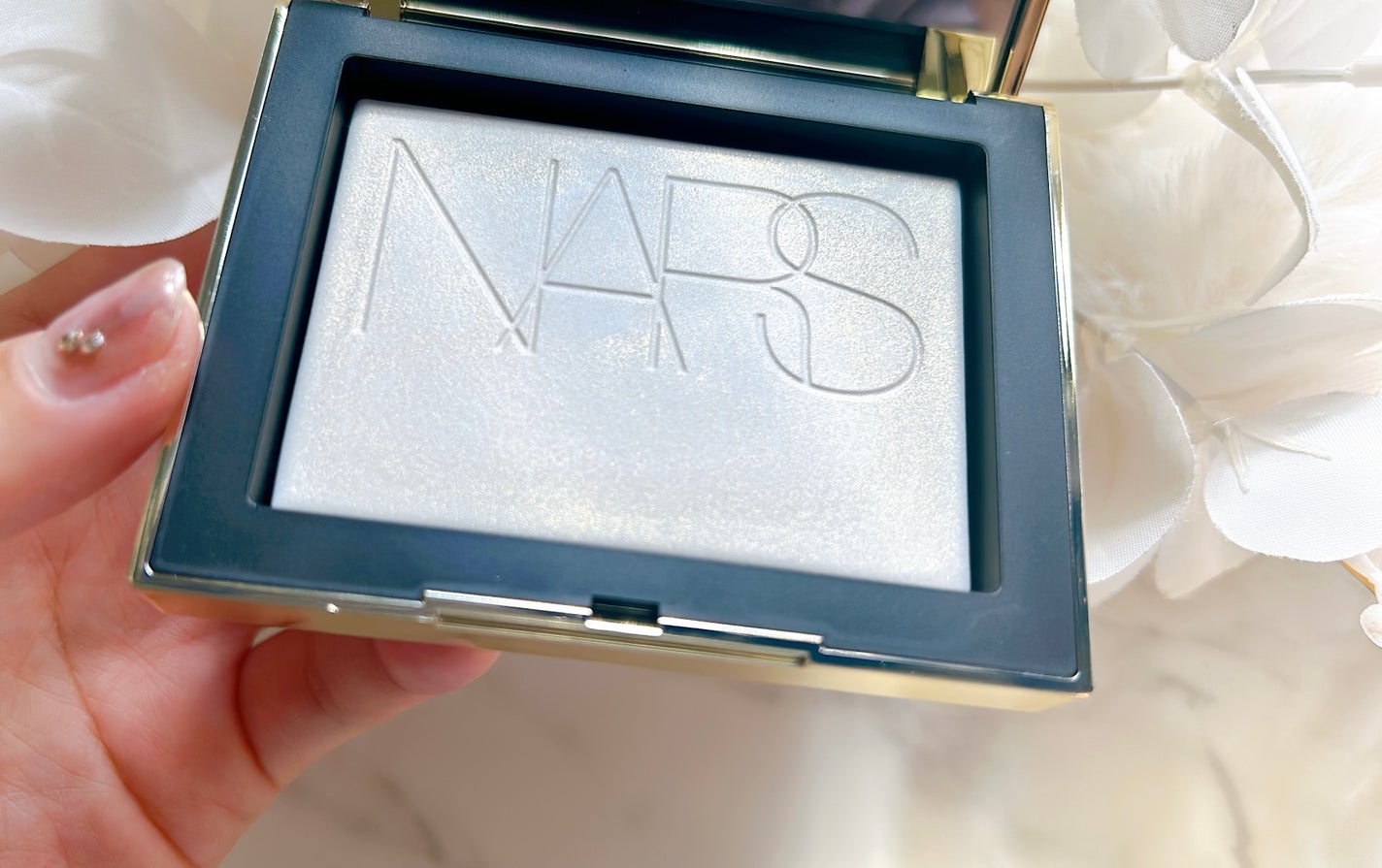ライトリフレクティング プリズマティックパウダー/NARS/プレストパウダーを使ったクチコミ(5枚目)