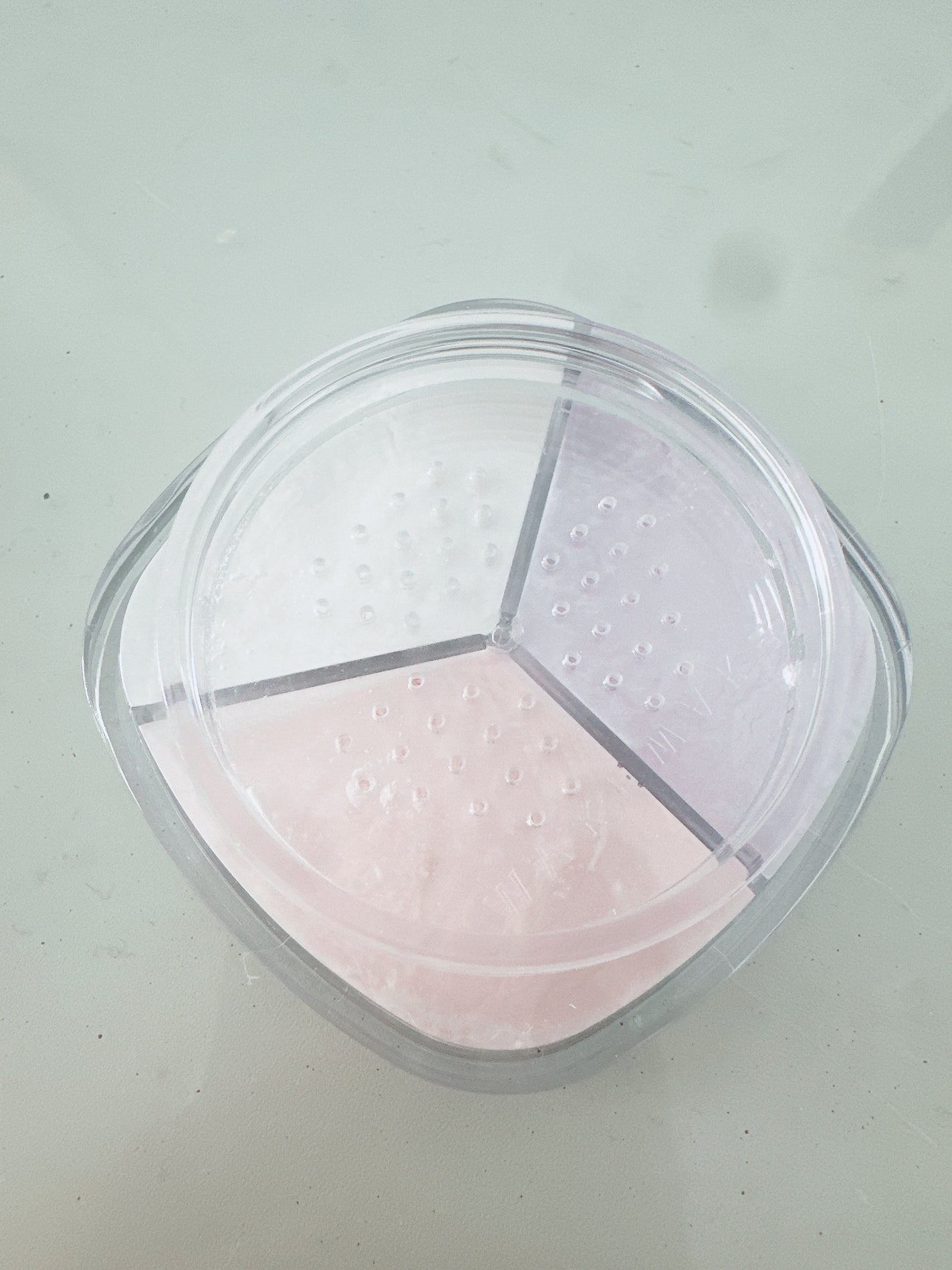 ソフトブラーリングアイパレット/wakemake/アイシャドウパレットを使ったクチコミ(4枚目)