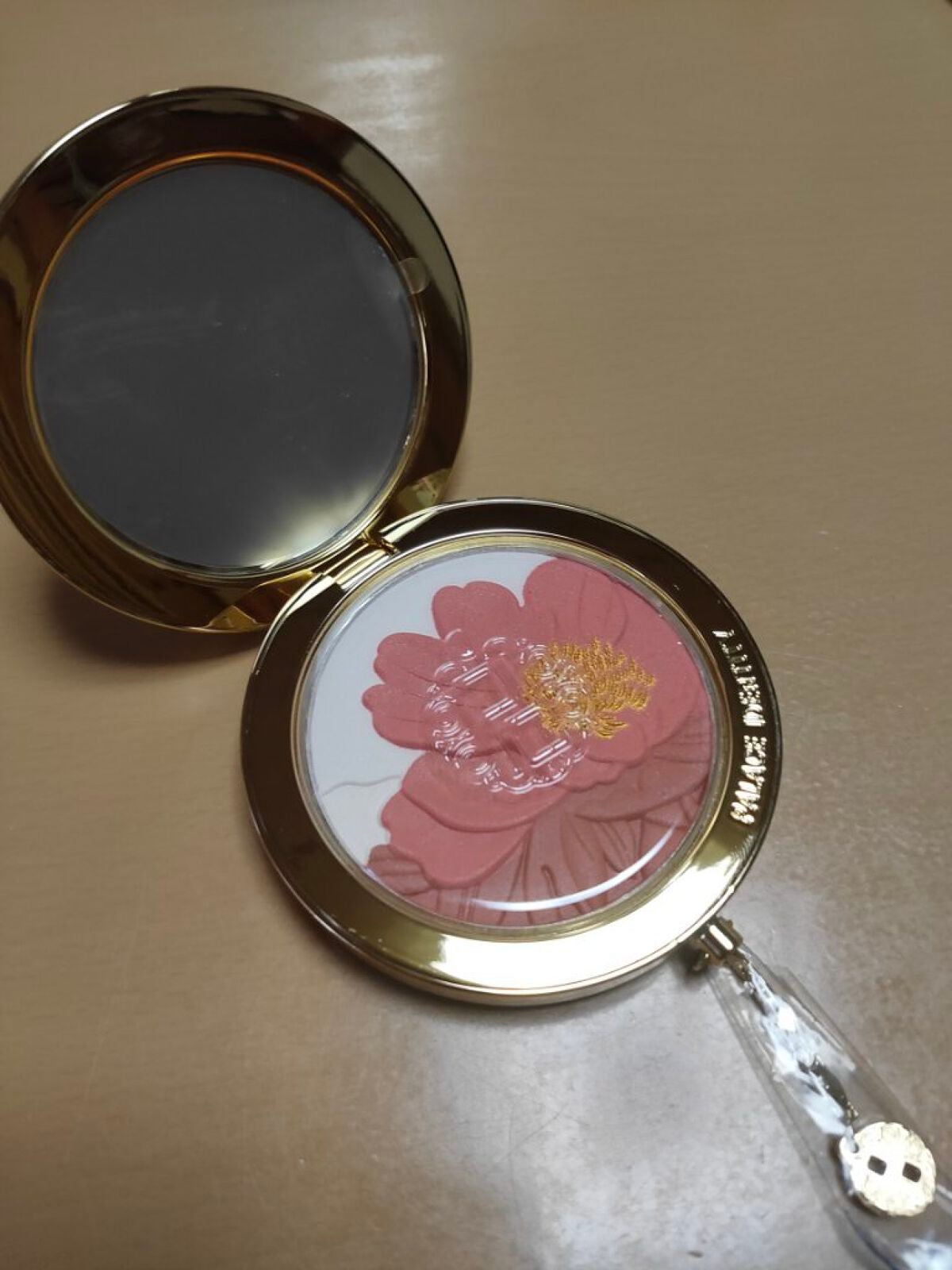 ZEESEAx正宮御品 「盛唐酔夢」シリーズ 丹酔金箔 牡丹チークシャッドパレット/ZEESEA/パウダーチークを使ったクチコミ(4枚目)