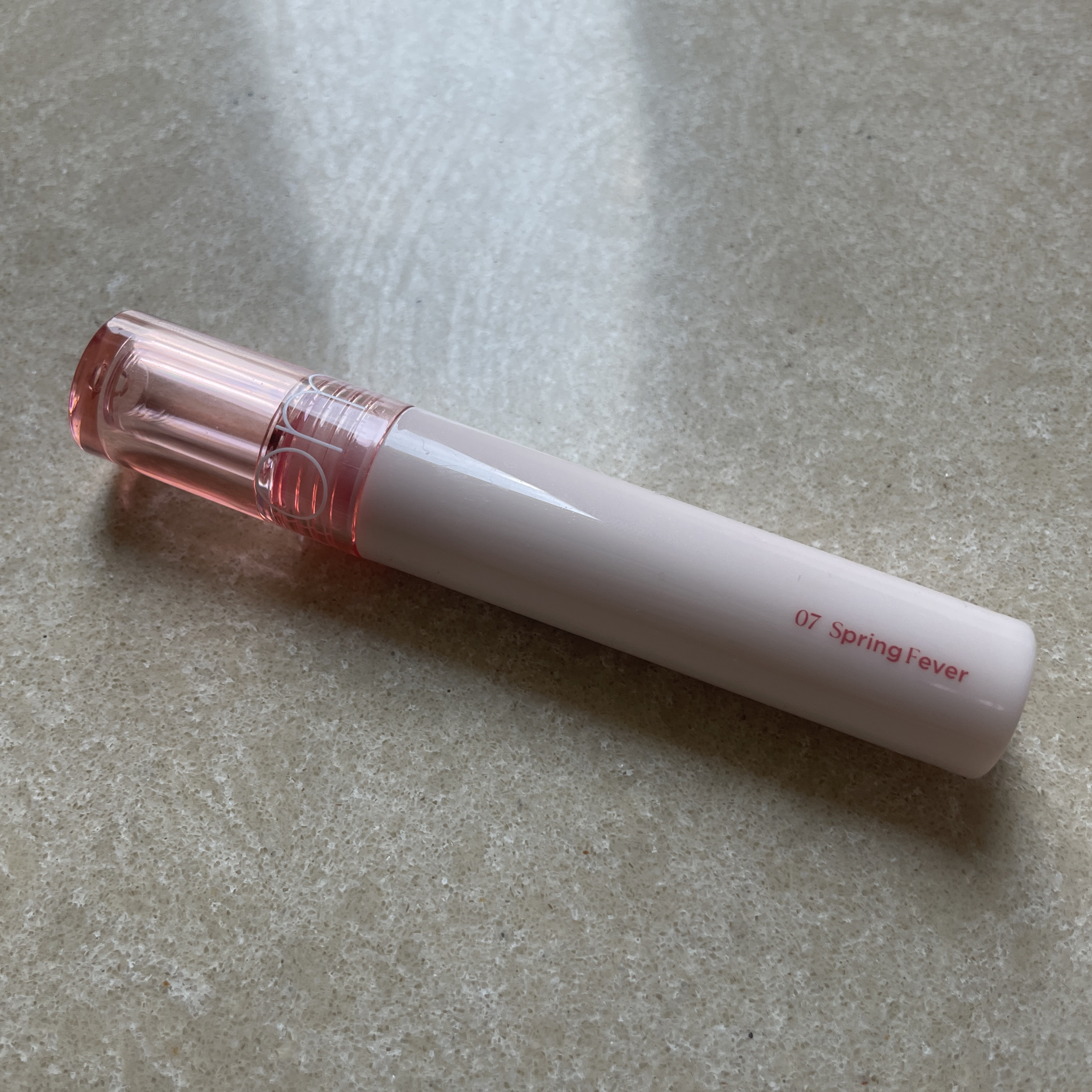 グラスティングカラーグロス 07 スプリングフィーバー(SPRING FEVER)/rom&nd/リップグロスを使ったクチコミ（1枚目）