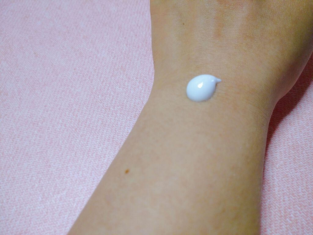 エアリーアンドイージー  グロッシーヘアジェル/エアリー&イージー/ヘアジェルを使ったクチコミ（2枚目）