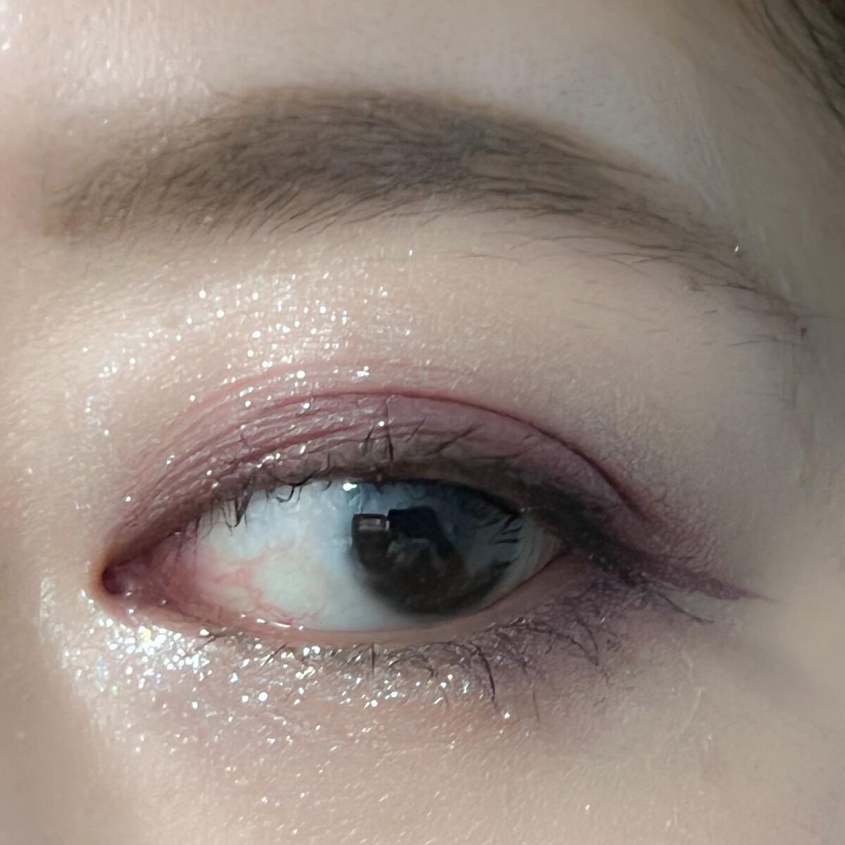 ザ リキッド アイシャドウ　ウルトラスパークル 101 Platinum Mine/ADDICTION/リキッドアイシャドウを使ったクチコミ（3枚目）