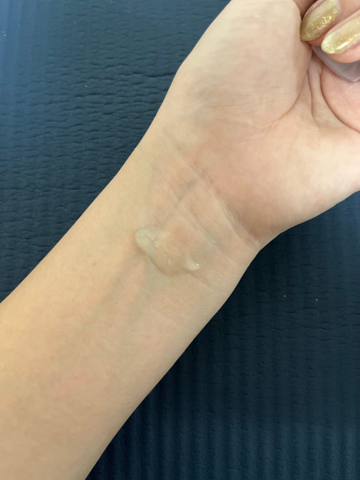 ããŒããã«ãã€ãªãŒã ã»ã©ã /THE A'VVE/çŸå®¹æ¶²ã䜿ã£ãã¯ãã³ãïŒ4æç®ïŒ