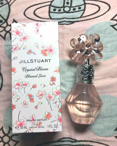 JILL STUART クリスタルブルームブレスドラブオードパルファンのクチコミ「これまたジルです(⍢)

◎くぅ〜かわいい(๑• •๑)♡ 
◎香りは他のよりフローラルな感じ.....」（1枚目）