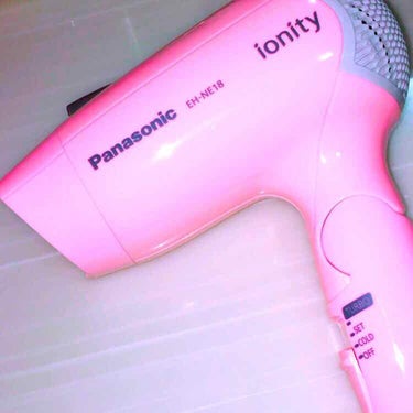 Panasonic iontyドライヤー

これは、いつも使っているドライヤーではなくて、持ち運びようのものです❤

よくホテルにおいてあるやつ💓

機能がいいとゆうとそこまでですが、ピンクでかわいいし
