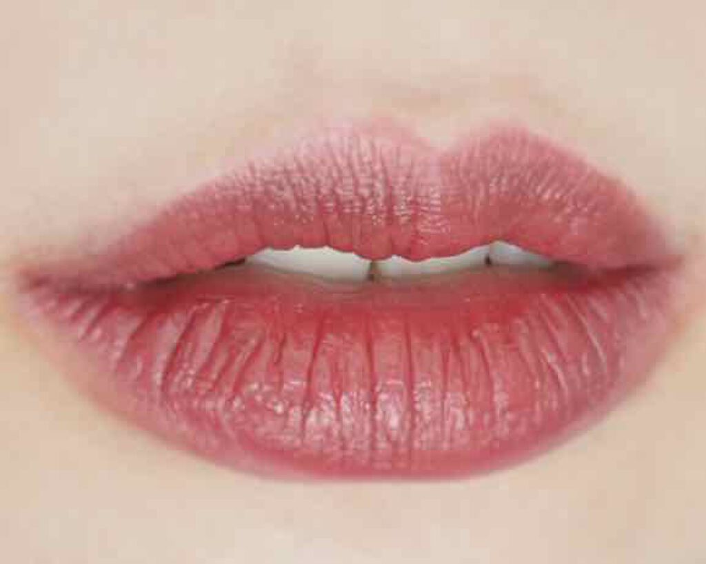 ラブ ミー リップスティック  ベイテッド ブレス/M・A・C/口紅を使ったクチコミ（3枚目）