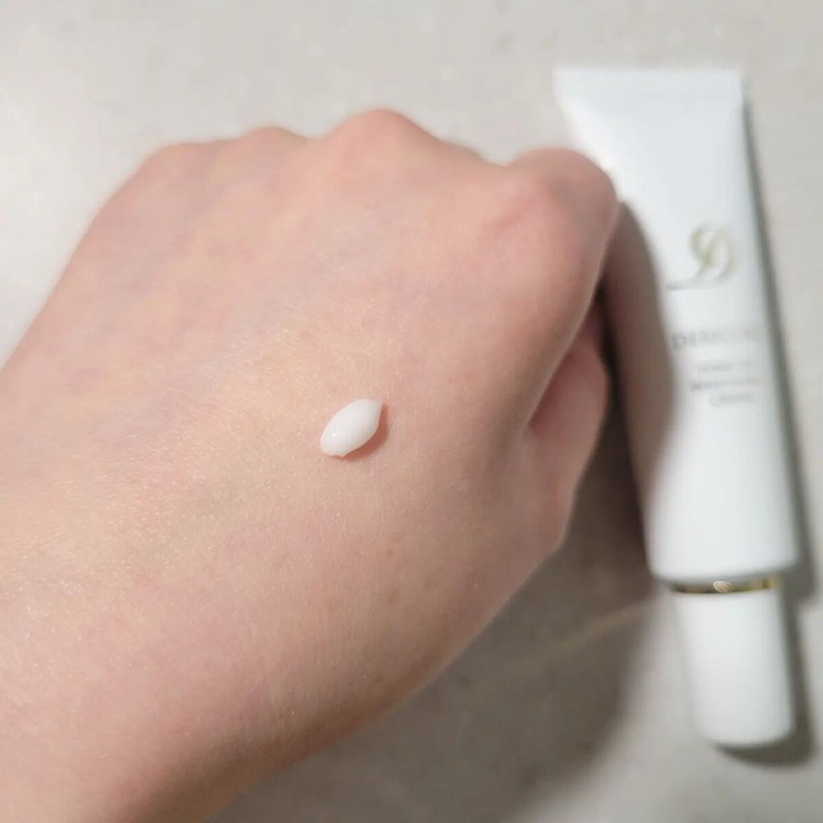 デリキュア トーンアップ ホワイトニング クリーム/Kirei/デリケートゾーンケアを使ったクチコミ（3枚目）