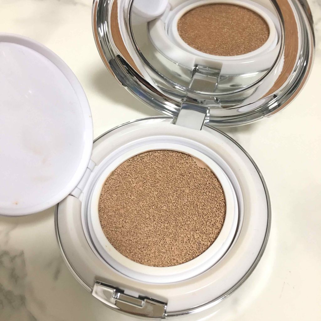 ライトフル C+ SPF 50 クイック フィニッシュ クッション コンパクト/M・A・C/クッションファンデーションを使ったクチコミ(2枚目)