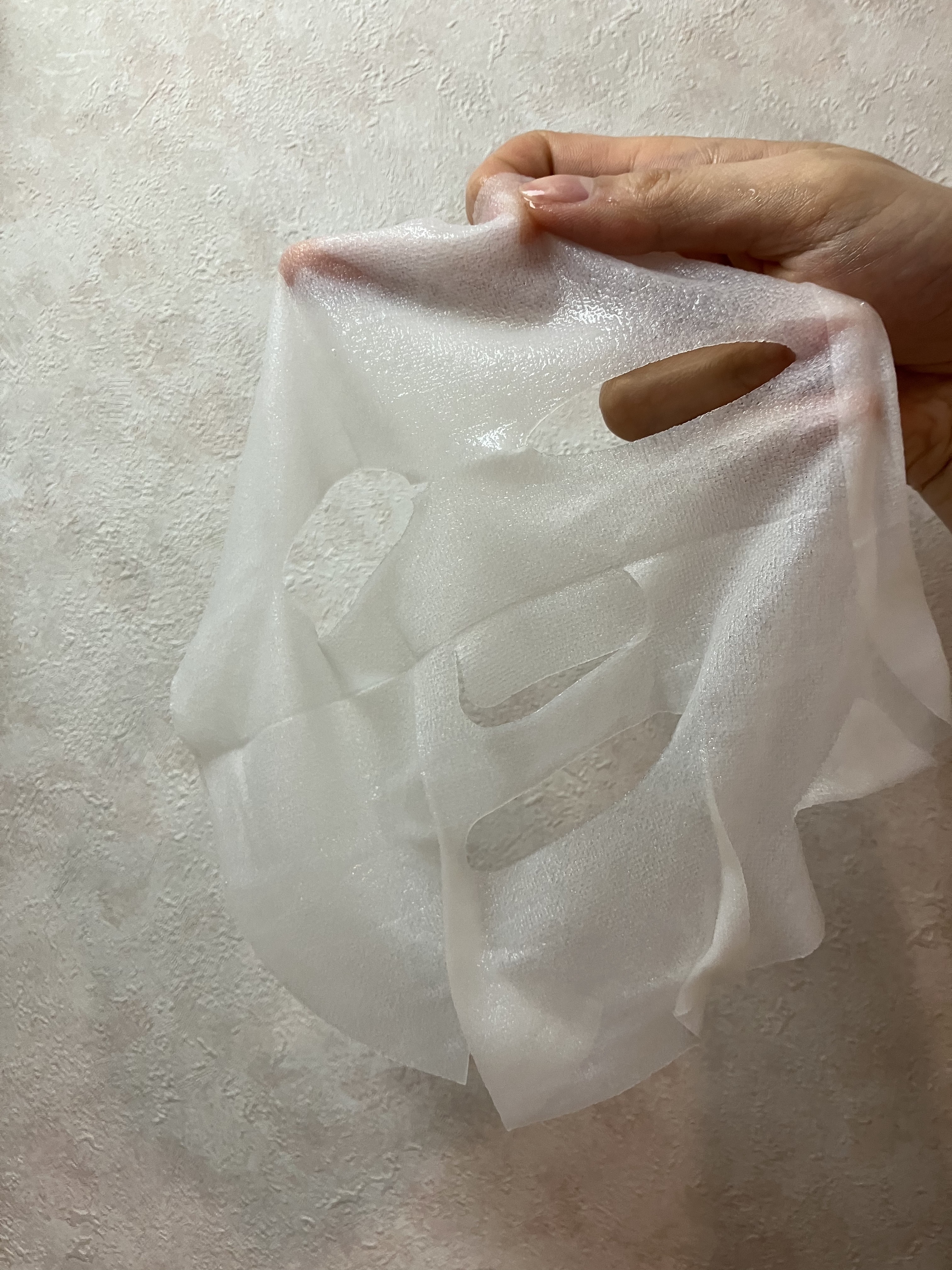 アロヴィヴィ ナイアシンアミドフェイスマスクのクチコミ「アロヴィヴィ
ナイアシンアミドフェイスマスク

シワ改善と美白の効果を期待して、
ナイアシンア.....」（2枚目）