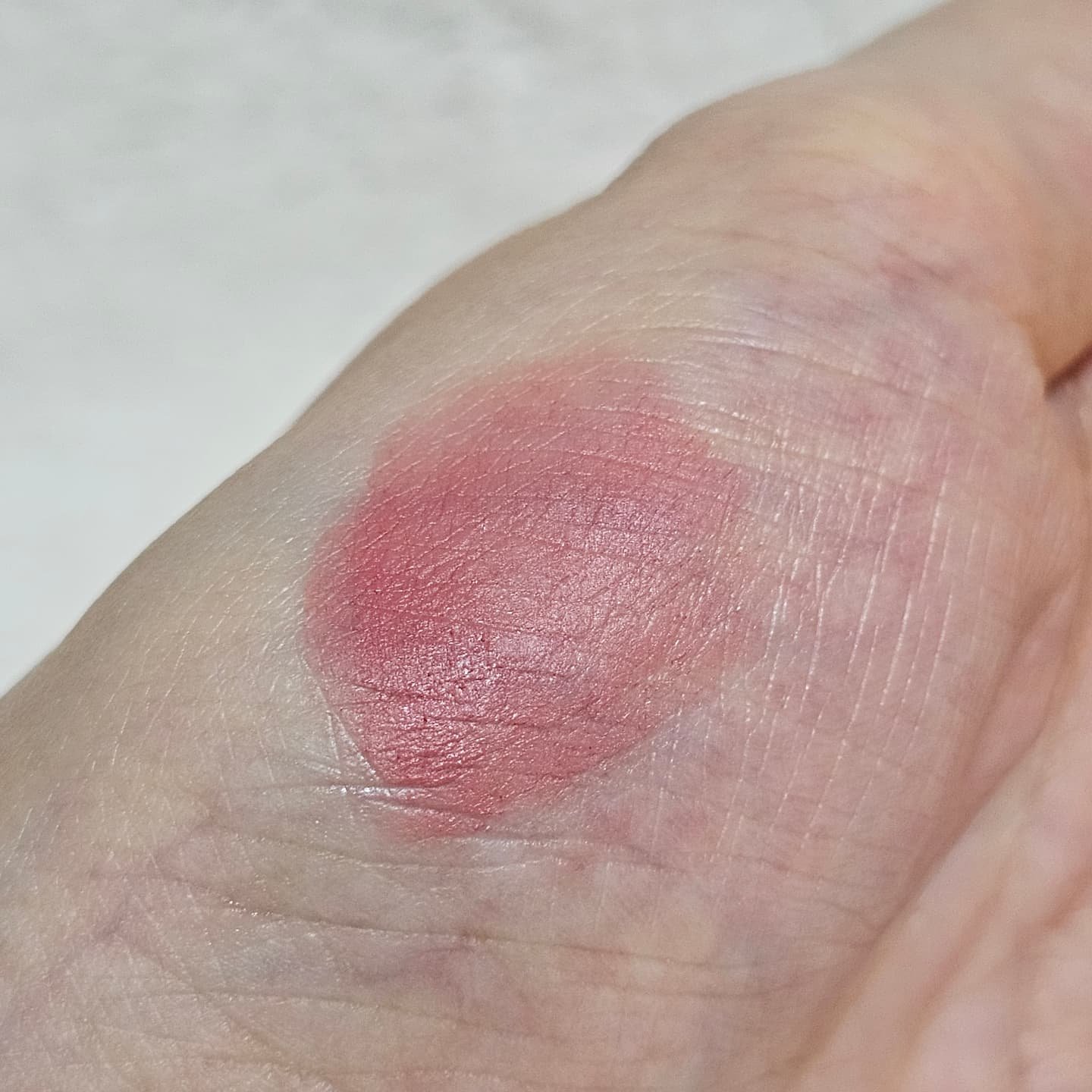 バルキーマットリップスティック/Laka/口紅を使ったクチコミ（3枚目）