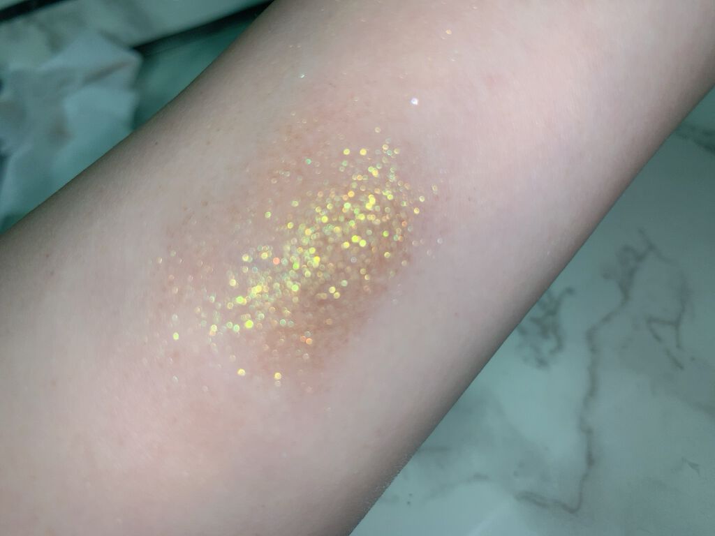 ダズルシャドウ/M・A・C/単色アイシャドウを使ったクチコミ（2枚目）