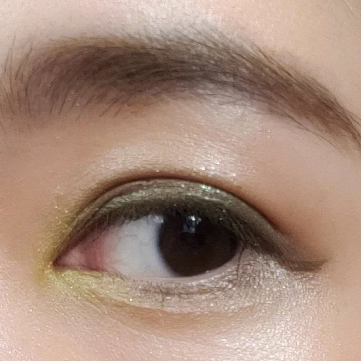 ラズル アイカラー 28 Virtual green/エレガンス ラズル /単色アイシャドウを使ったクチコミ（3枚目）