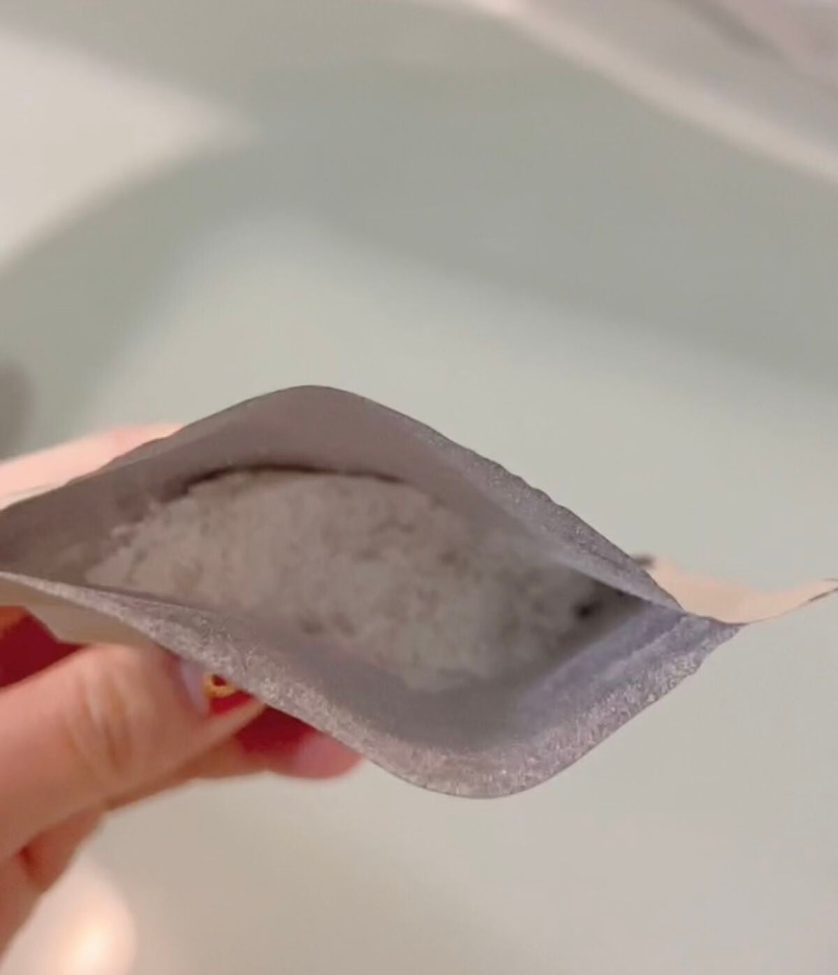 バスナタイム BHTバスソルト(浴用化粧料)/BATHNA TIME/無機塩系入浴剤を使ったクチコミ(2枚目)