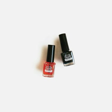 100均優秀ネイル！💅

《キャンドゥ》
・リキュールネイル ￥100+tax

透明感があって2色重ねて塗ると水彩絵具みたいな表現ができるのでお気に入りです。褒められネイル❣️100均ネイルを少し甘く