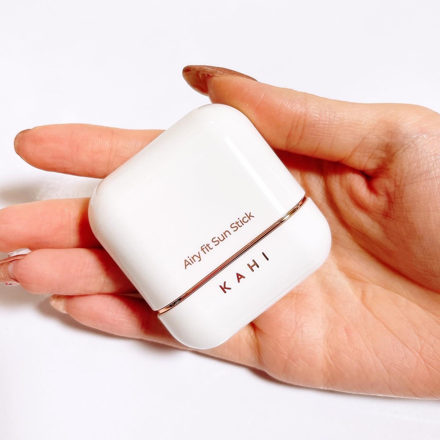 LENA on LIPS 「.▷KAHI/エアリーフィットサンスティックコンパクトでおしゃ..」(2枚目)