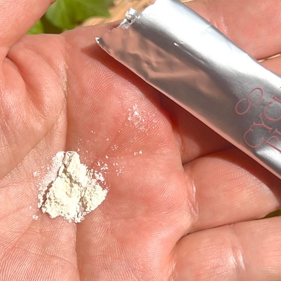 ミスクレオ on LIPS 「食べるもの同様化粧水だってフレッシュなものを使いたいよね。そこ..」(2枚目)