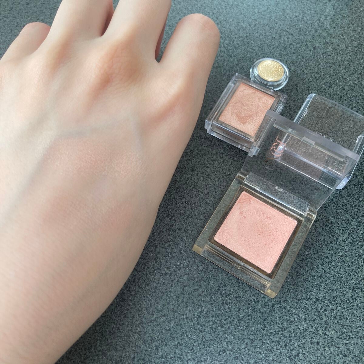 シャドーカスタマイズ/MAJOLICA MAJORCA/単色アイシャドウを使ったクチコミ(3枚目)