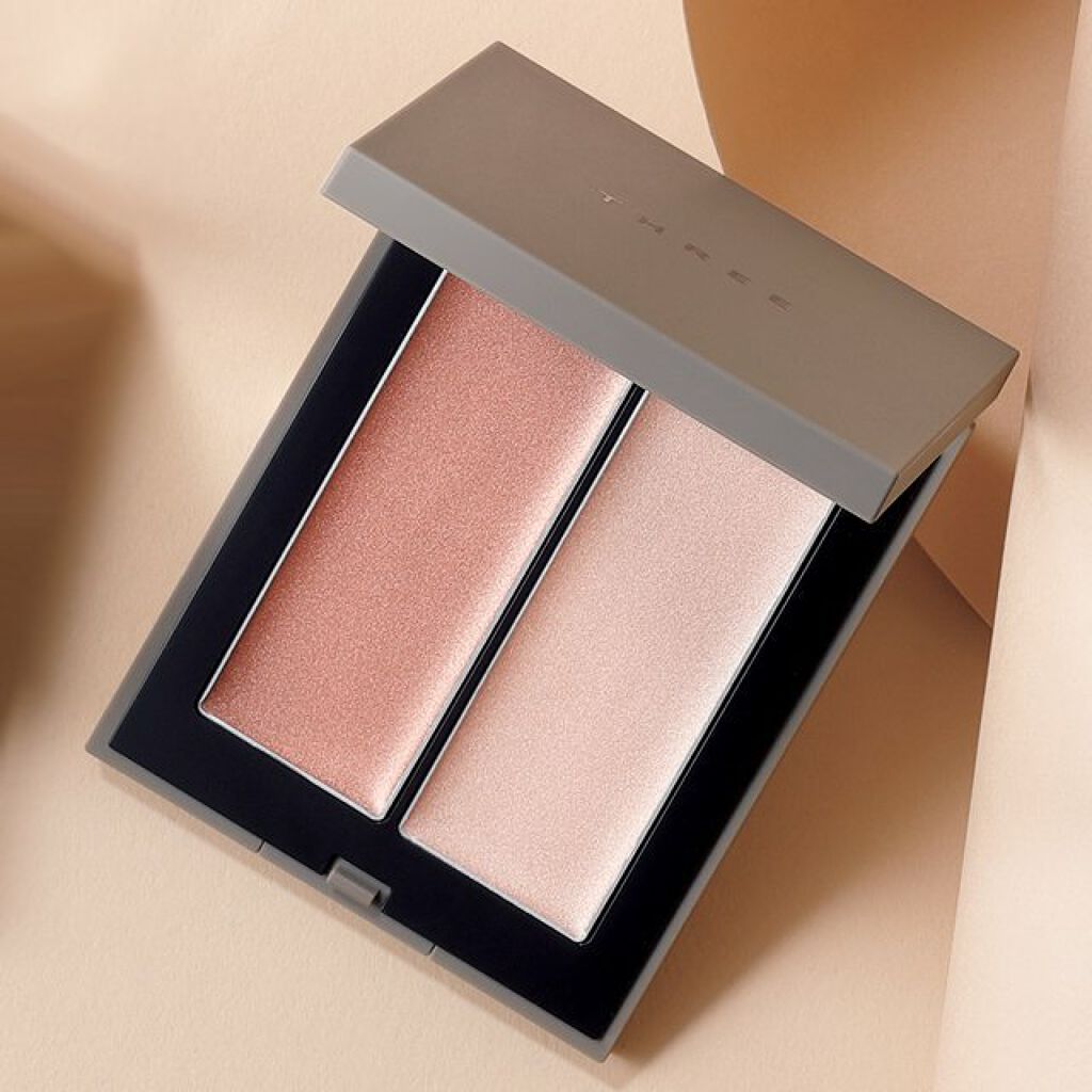 THREE シマリング グロー デュオ/THREE/クリームハイライトを使ったクチコミ(1枚目)