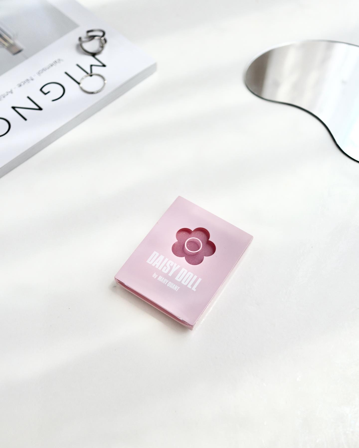 パウダーブラッシュ/DAISY DOLL by MARY QUANT/パウダーチークを使ったクチコミ（3枚目）