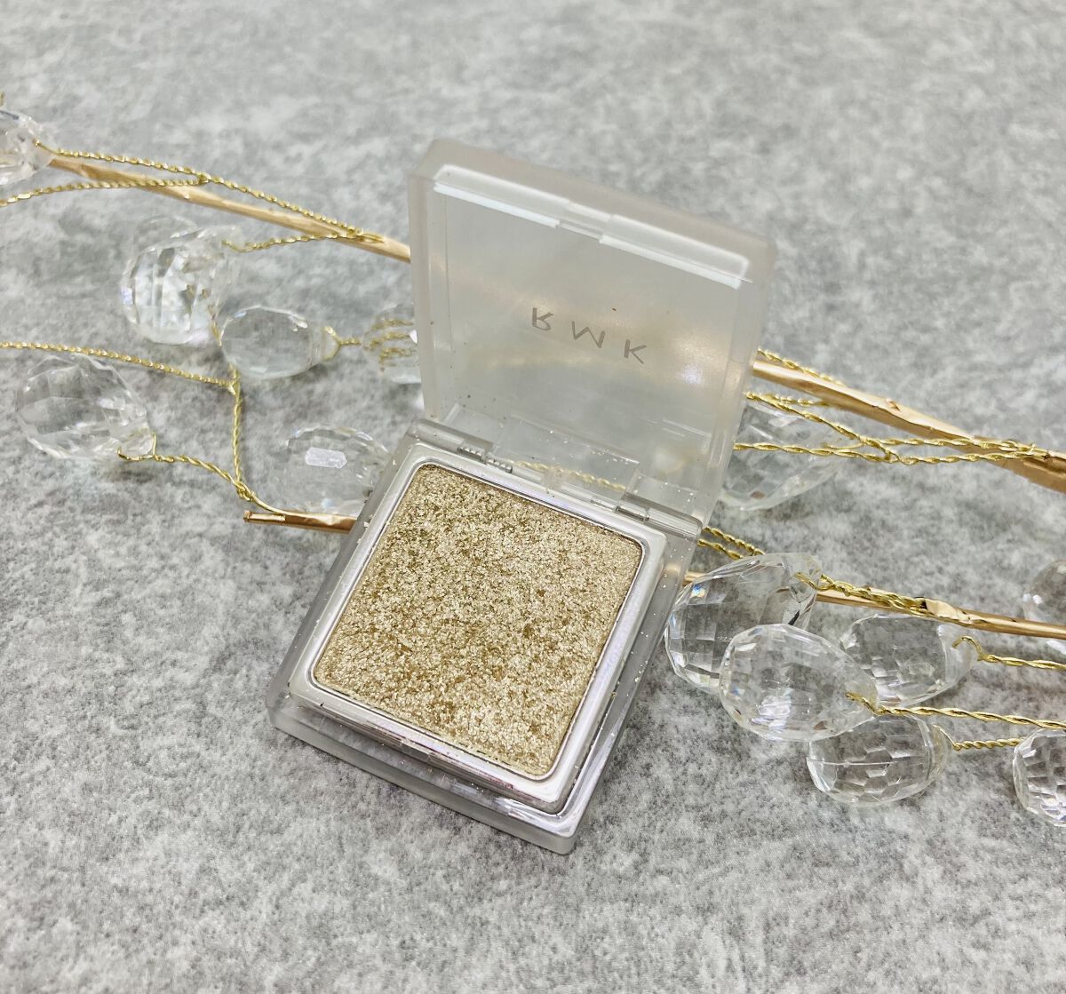 インジーニアス パウダーアイズ N/RMK/単色アイシャドウを使ったクチコミ（1枚目）