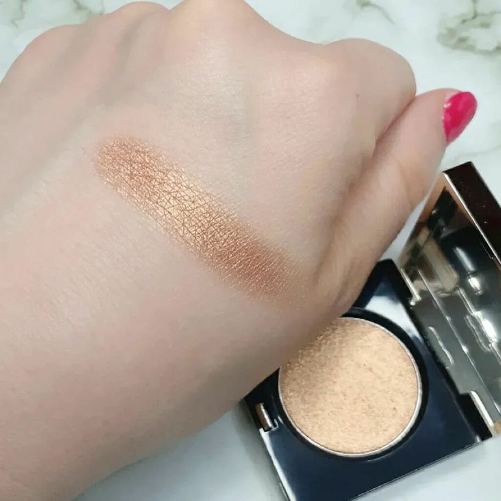 リュクスアイシャドウ 03 サンディップ(フォイル)/BOBBI BROWN/単色アイシャドウを使ったクチコミ（3枚目）