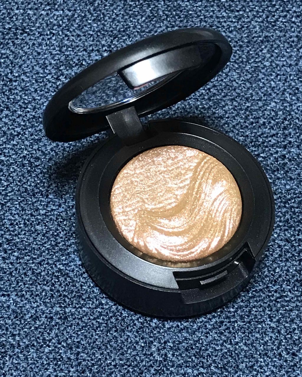 エクストラ ディメンション アイシャドウ/M・A・C/単色アイシャドウを使ったクチコミ(1枚目)