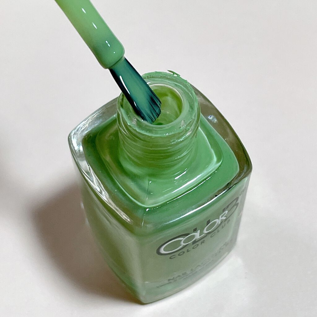 カラークラブ D285 Body mint（シアーシロップコレクション）/Forsythe/マニキュアを使ったクチコミ（3枚目）