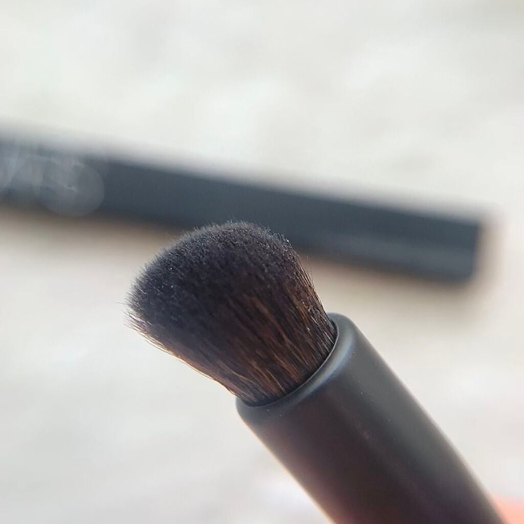 ハイピグメントアイシャドーブラシ #24/NARS/メイクブラシを使ったクチコミ(3枚目)