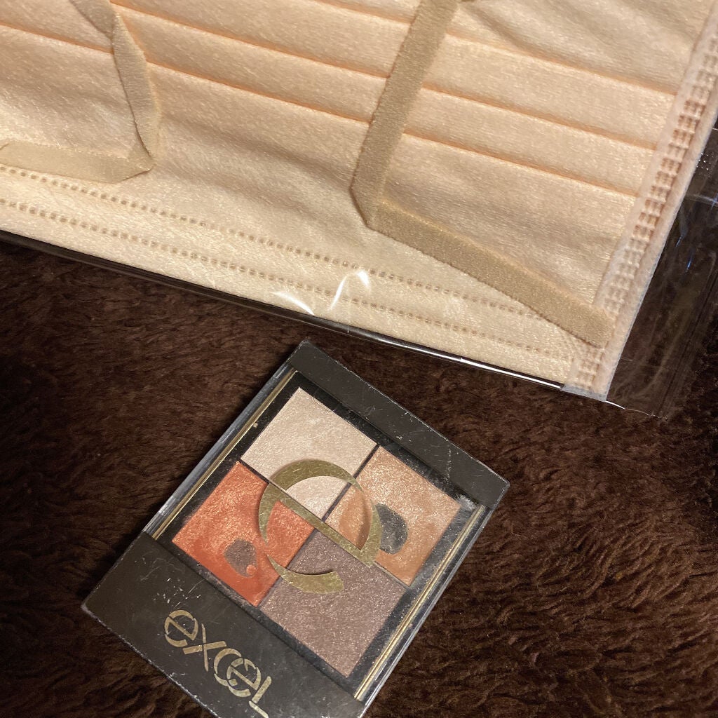 シャドーカスタマイズ/MAJOLICA MAJORCA/単色アイシャドウを使ったクチコミ(3枚目)