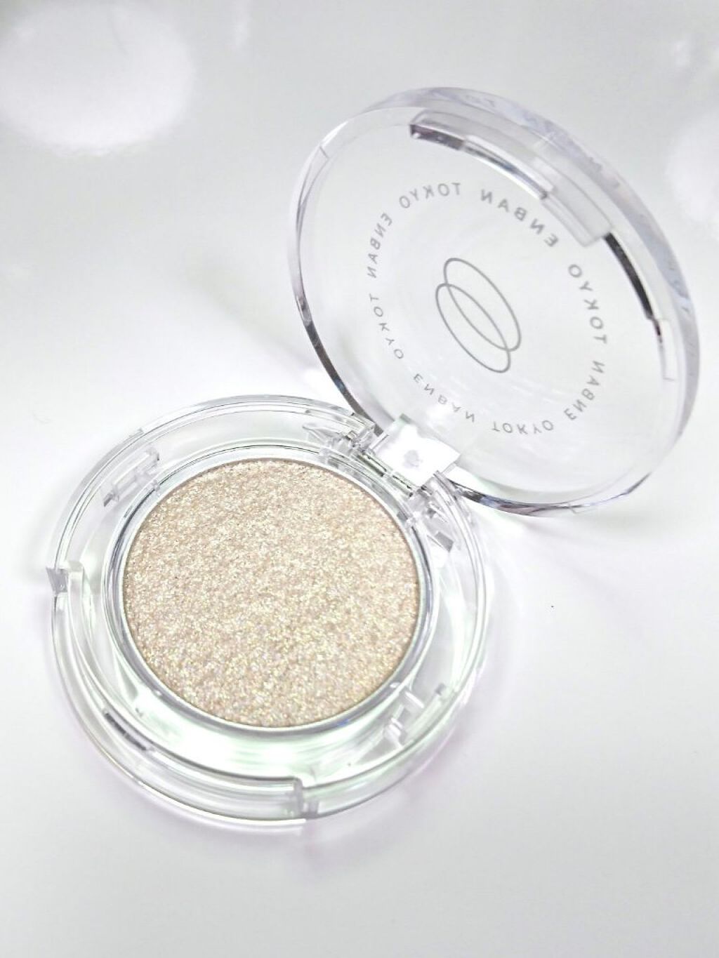 マルチグリッターカラー/ENBAN TOKYO/単色アイシャドウを使ったクチコミ（1枚目）