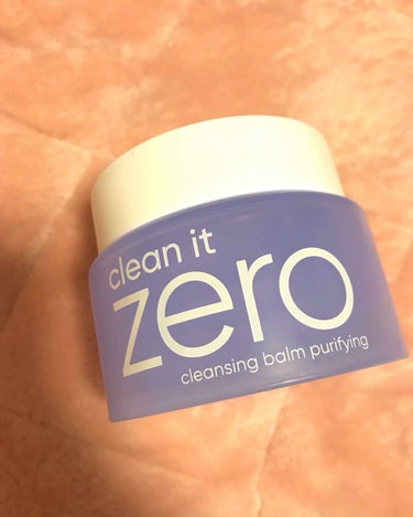 BANILA CO
clean it zero


日本でも有名なバニラコのクリーンイットゼロの敏感肌用を韓国に行った際に購入し、使い切りコスメです(^^)


最近クレンジングの大切さを知り、デパコス