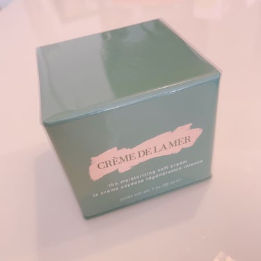 DE LA MER クレーム ドゥ・ラ・メールのクチコミ「DE LA MER
クレーム ドゥ・ラ・メール

さすがの一品。翌日のもっちり感が違う。
ここ.....」（2枚目）