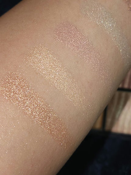 グロウコントゥアリングハイライターパレット/wakemake/パウダーハイライトを使ったクチコミ(2枚目)