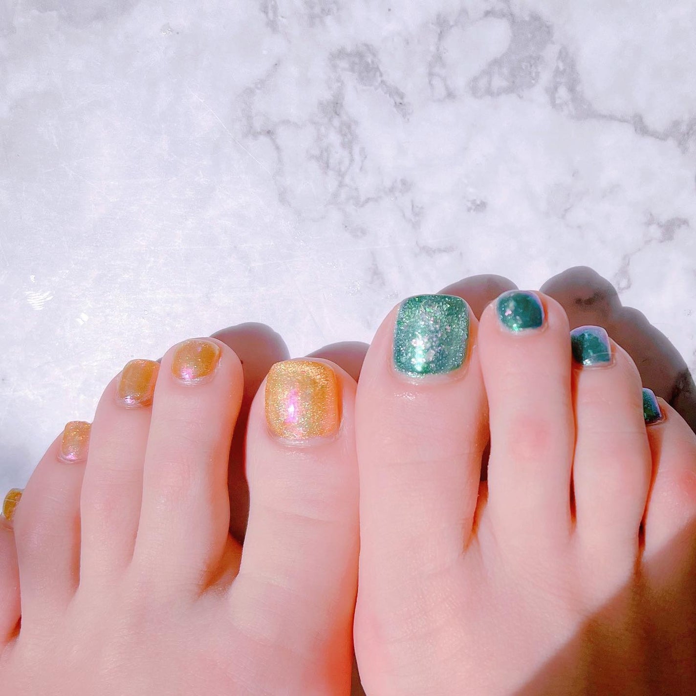 なかやまちえこ on LIPS 「マイフットネイル💅⠀⠀#youtubeにライブのアーカイブあり..」(1枚目)